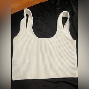 PRINCESS POLLY CROP TOP SMALL/MEDIUM